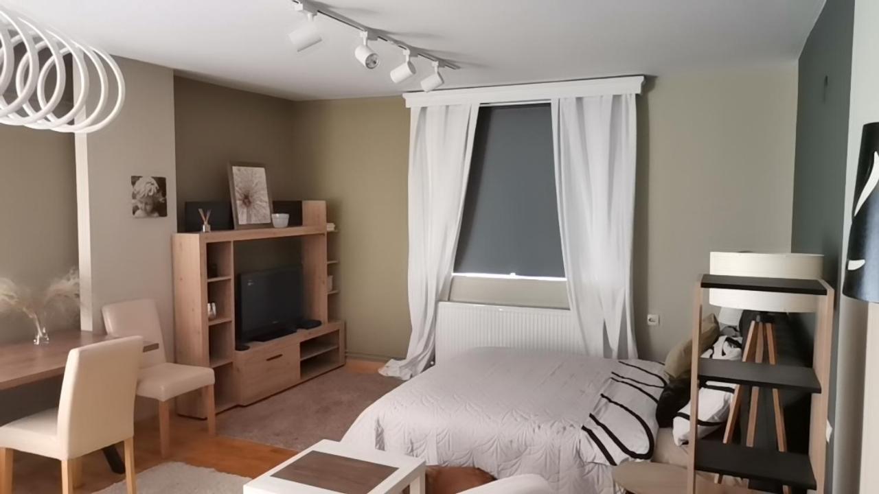 Apartamento Crystal Kragujevac Exterior foto